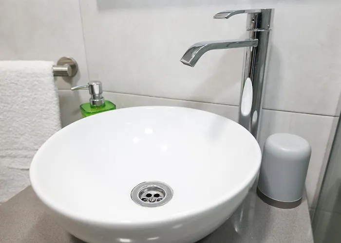 Centrico Exterior Amplio 110 M. *